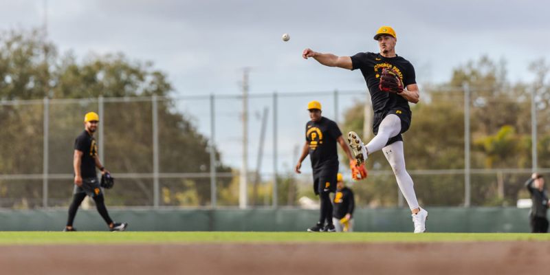 Skenes joins chorus of compliments for MLB's top prospect Konnor Griffin