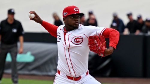 Reds reliever Luis Mey sounds ready for the spotlight (but he'll lean on the vets)