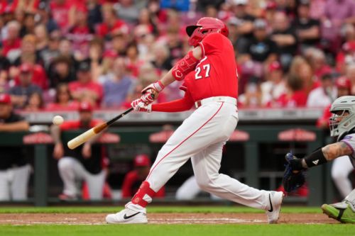 Reds bash Mets early in 5-3 win, take series