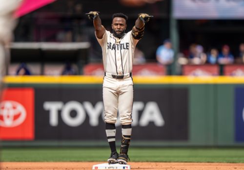 Mariners Leave the Rangers Feeling Woo-zy, Win 5-2