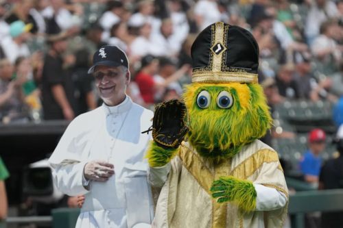 The pope wore a Chicago White Sox hat. The Sox returned the favor