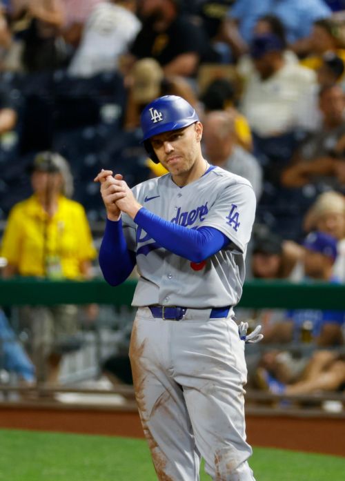 After Freddie Freeman, who are next in line for 2,500 hits?