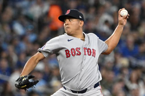 Suarez starts in Seattle as Sox open up road trip
