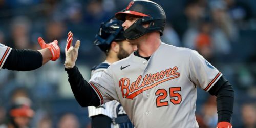 'Back in the old neighborhood,' Alonso homers on first swing in return to NYC