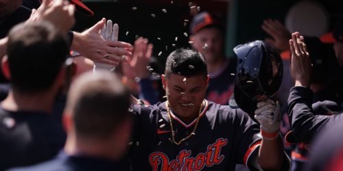 Lee gets dream moment, gives Tigers a boost with 1st career HR -- off the bench!