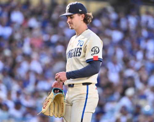 Justin Wrobleski on injured list, Dodgers call up Kyle Hurt