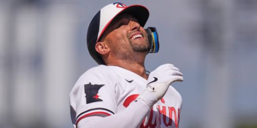 In his 1st AB, Lewis pummels Minnesota's 1st homer of spring