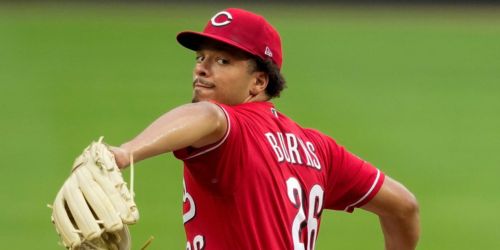 Reds' brightest stars shine in comeback win over Cardinals