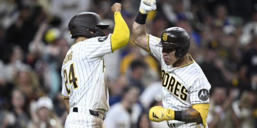 Padres back in win column on strength of HR from unexpected source