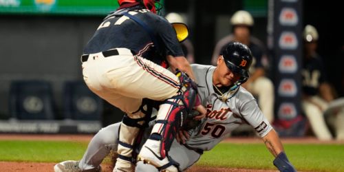 Lee day to day after exiting nightcap with left shin contusion