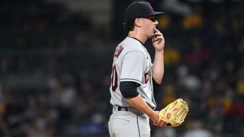 Random former Guardians reliever signs minor league deal with Braves