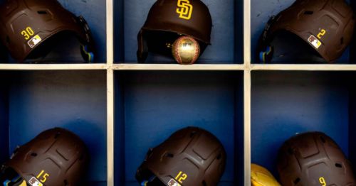 Padres minor league coach released by ICE on bond but still faces deportation to Venezuela