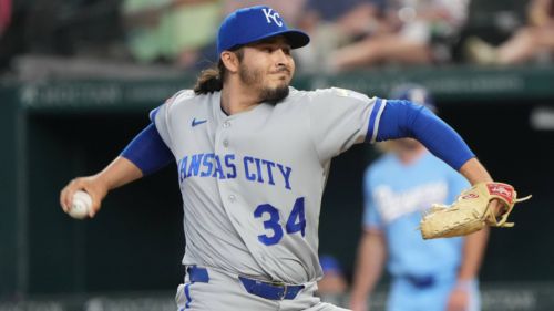 Guardians given perfect opportunity to reunite with former bullpen weapon after Royals DFA