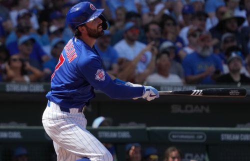 Cubs 8, Diamondbacks 1: Dansby Swanson and Carson Kelly homer
