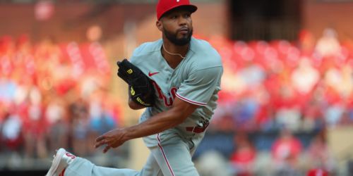 On humid night, stymied Phils pull Sánchez after 6 scoreless frames