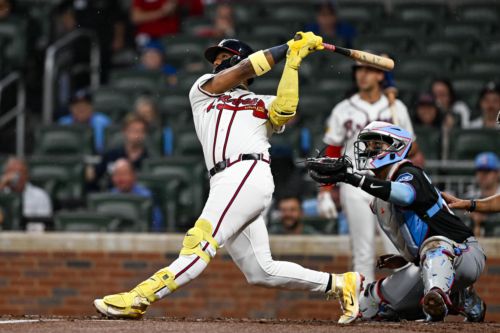 Braves blow Marlins out of the water for eighth straight win, 11-3