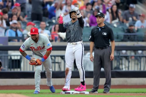 Clutch Hits And Bullpen Help Mets Snap Seven Game Losing Streak