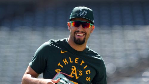 Brewers execute rare post-trade deadline deal for Athletics' infielder