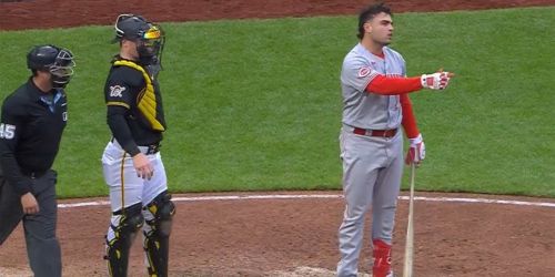 Pirates reliever Devenski (2 games), manager Kelly (1) suspended for tight pitch
