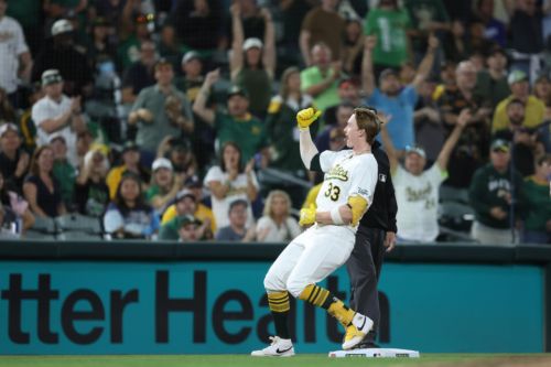 A’s Bounce Back, Take Second Game From Astros 6-5