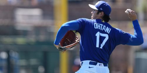 Ohtani (4 K's) matches Arizona heat in impressive spring pitching debut