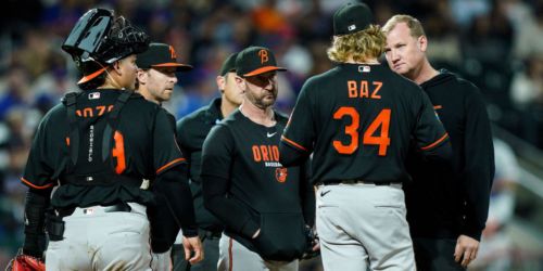 Baz exits after taking comebacker off elbow, but hopes to avoid IL