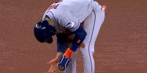 Peña set for imaging after exiting with right posterior knee tightness