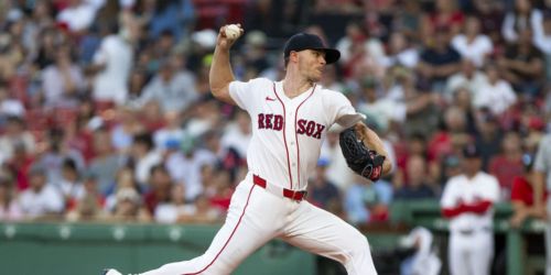 'Vintage Sonny' earns AL-leading 14th win as Sox's latest streak reaches 7
