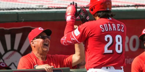 Elly, Suárez go back to back, give early taste of Reds' 1-2 punch