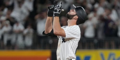 5-run rally carries White Sox to a significant 60th victory