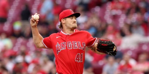 Kochanowicz stymies Reds bats in 7-inning start to open set