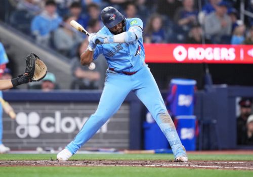 Blue Jays’ Vladimir Guerrero Jr., Dylan Cease Leave With Injuries