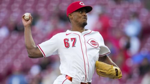 Former Blue Jays top prospect on the move again as Cubs take flyer on hard-throwing reliever