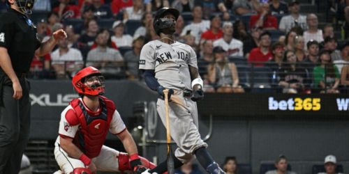 Swinging Judge's bat again, Jazz responds to jeers with go-ahead HR