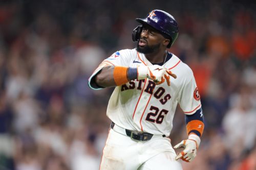 Rally Comes Up Short as Astros Fall 3-2 to Padres in San Diego