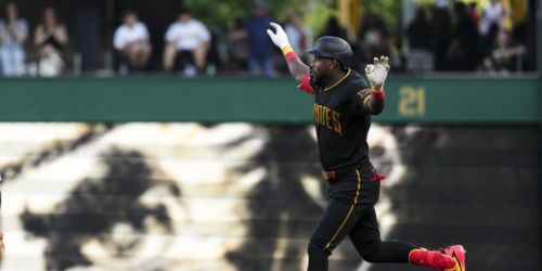Take a Cruz! Oneil blasts 7th on-the-fly splashdown in PNC Park history