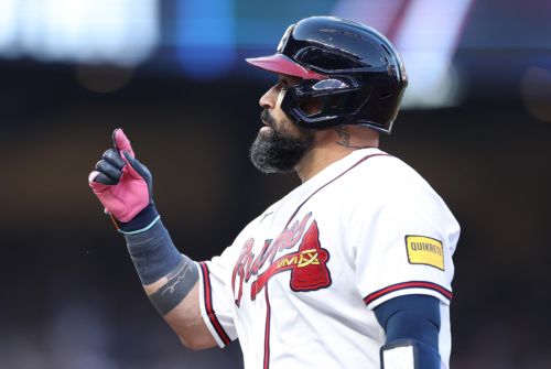 Sandy Leon catches and bats eighth against Boston