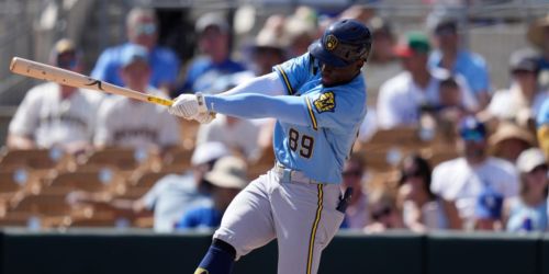 No. 5 prospect Lara told Brewers star about contract offer before parents