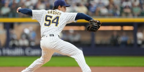 Gasser, 'pen issue 11 walks as regular-season win streak vs. LA snapped