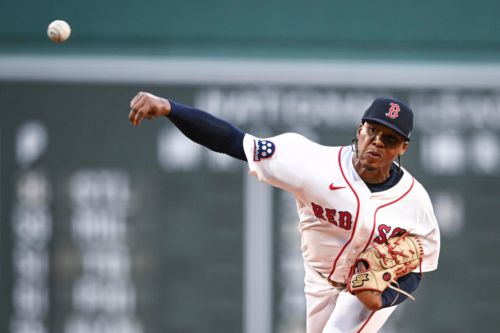 Pitching reigns as Sox sweep rainy doubleheader vs. Cubs