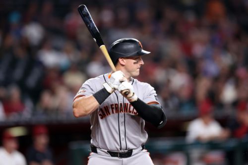 Giants sign Andrew Knizner, activate Victor Bericoto