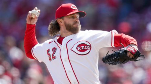 Reds bring back familiar arm after another brutal bullpen setback