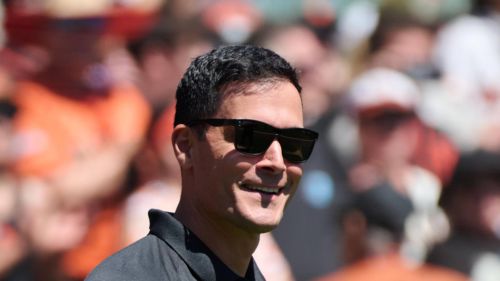 SF Giants News: Beloved broadcaster is back, Brennan's fate, Whisenhunt optioned