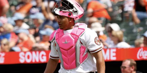Basallo scratched from O's lineup due to left knee discomfort, 'will be fine'