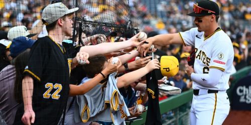 Pirates have 'level of hope' on working out Griffin extension