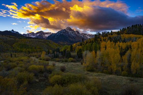 Elly De La Cruz wrecks Rockies in Reds win in series opener