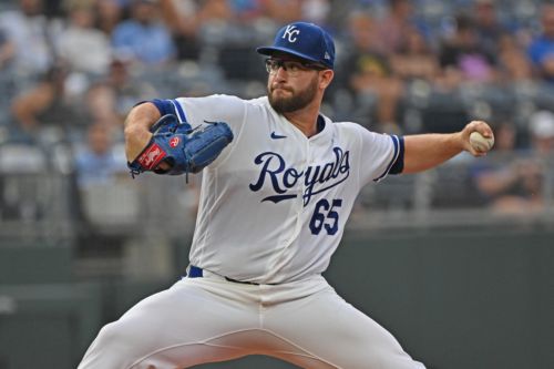 Cameron outduels Kremer for a Royals win