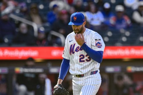 Peterson Hit Hard, Mets Win Streak Ends at Four