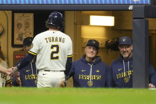 Turang snaps skid as Brewers bats explode in 2nd inning for 16-2 win over Giants