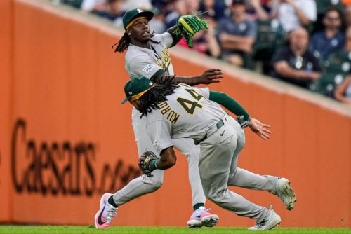 Tigers take advantage of big blunder for a win on Skubal Day
